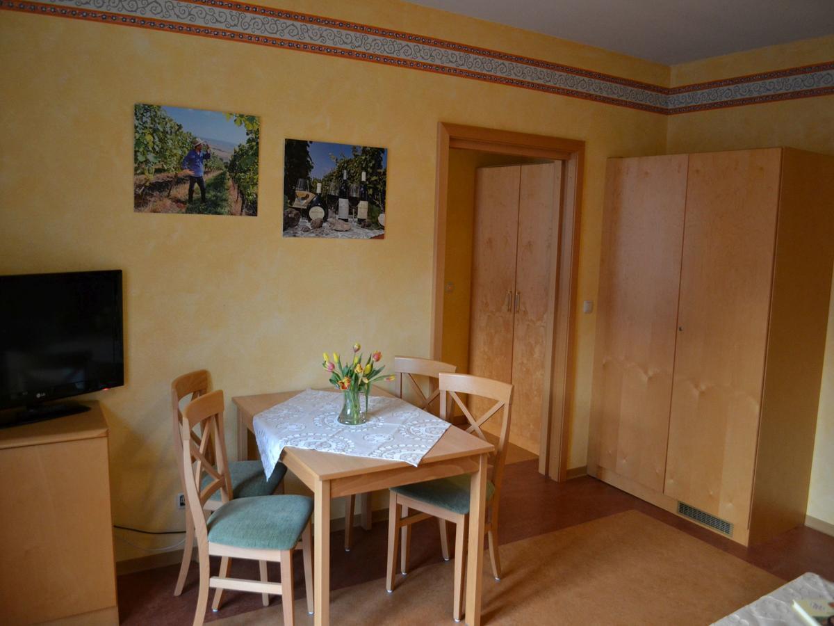 Hotel-Gasthof Rotes Ross Markt Einersheim Exterior photo